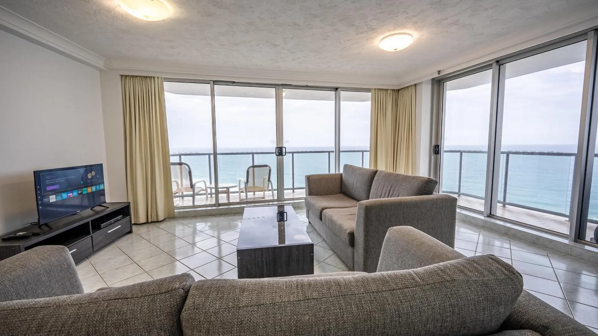 Peninsula Apartments Surfers Paradise contacts