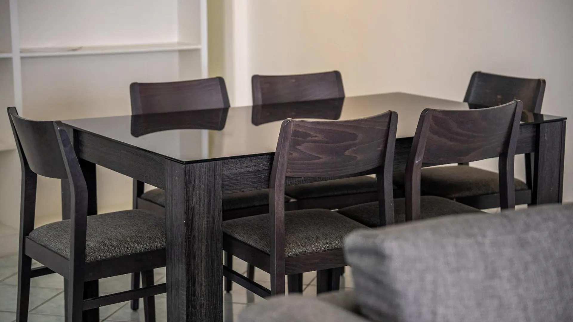 Peninsula Apartments Surfers Paradise Gold Coast