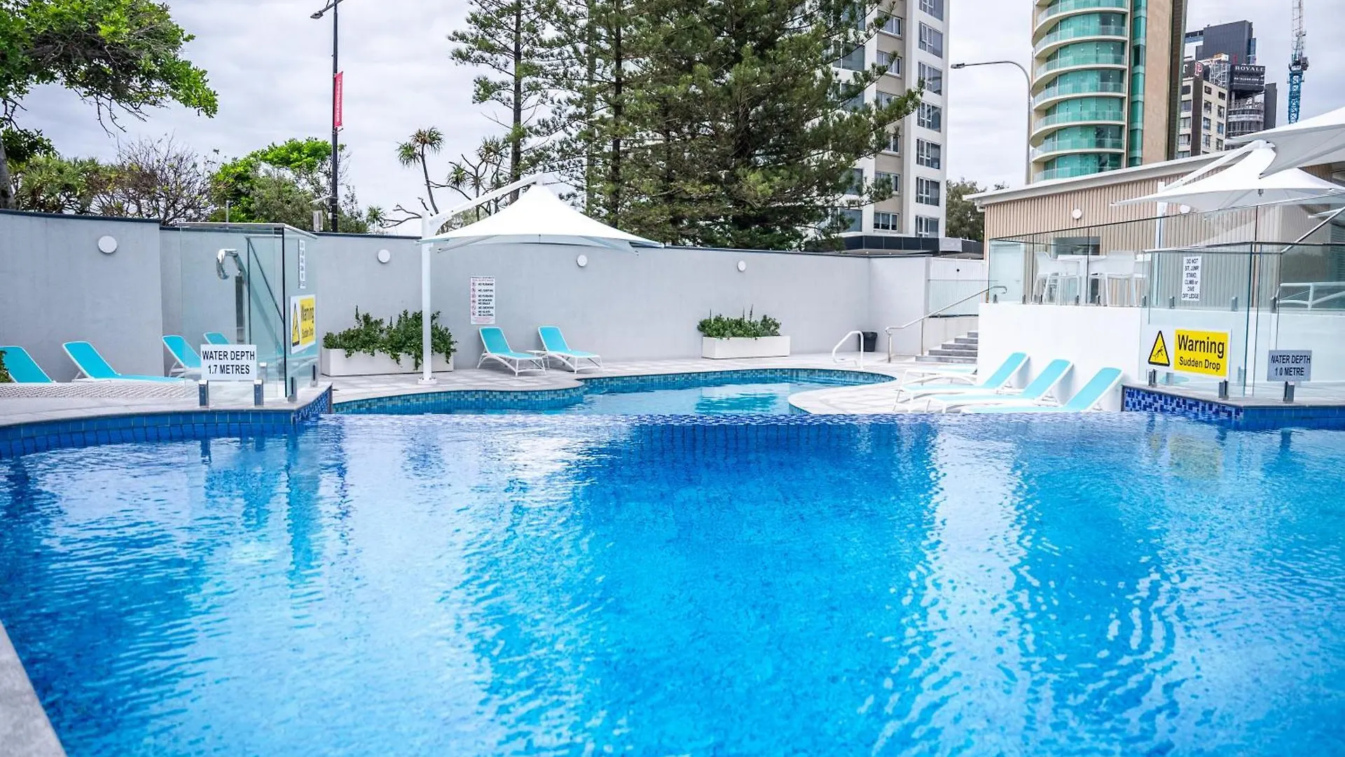 Peninsula Apartments Surfers Paradise Gold Coast